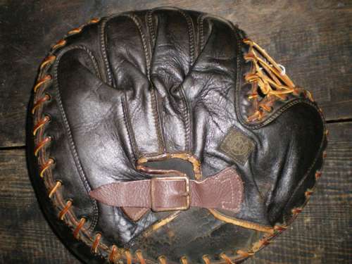 A.J. Reach Catchers Mitt 6 Back